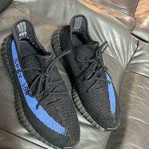 Yeezy Boost 350 V2 ‘Dazzling Blue’